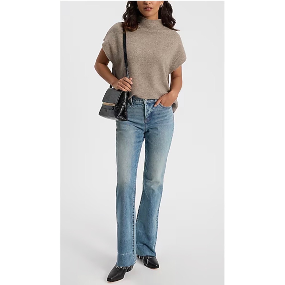 Express Mid Rise Bootcut Stretch Jeans 8 Long NWT